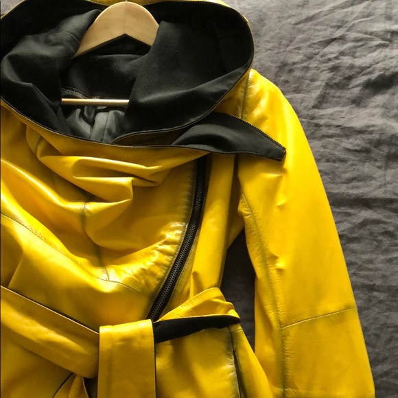 Leather jacket - Picture 2 of 5